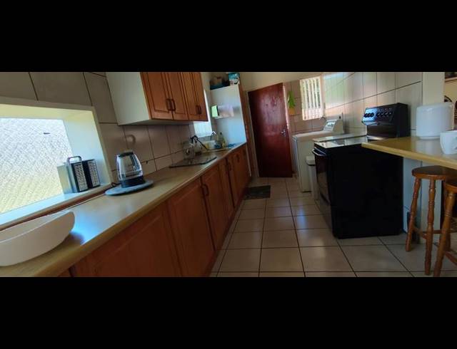 2 BEDROOM TOWNHOUSE FOR SALE IN CLARINA